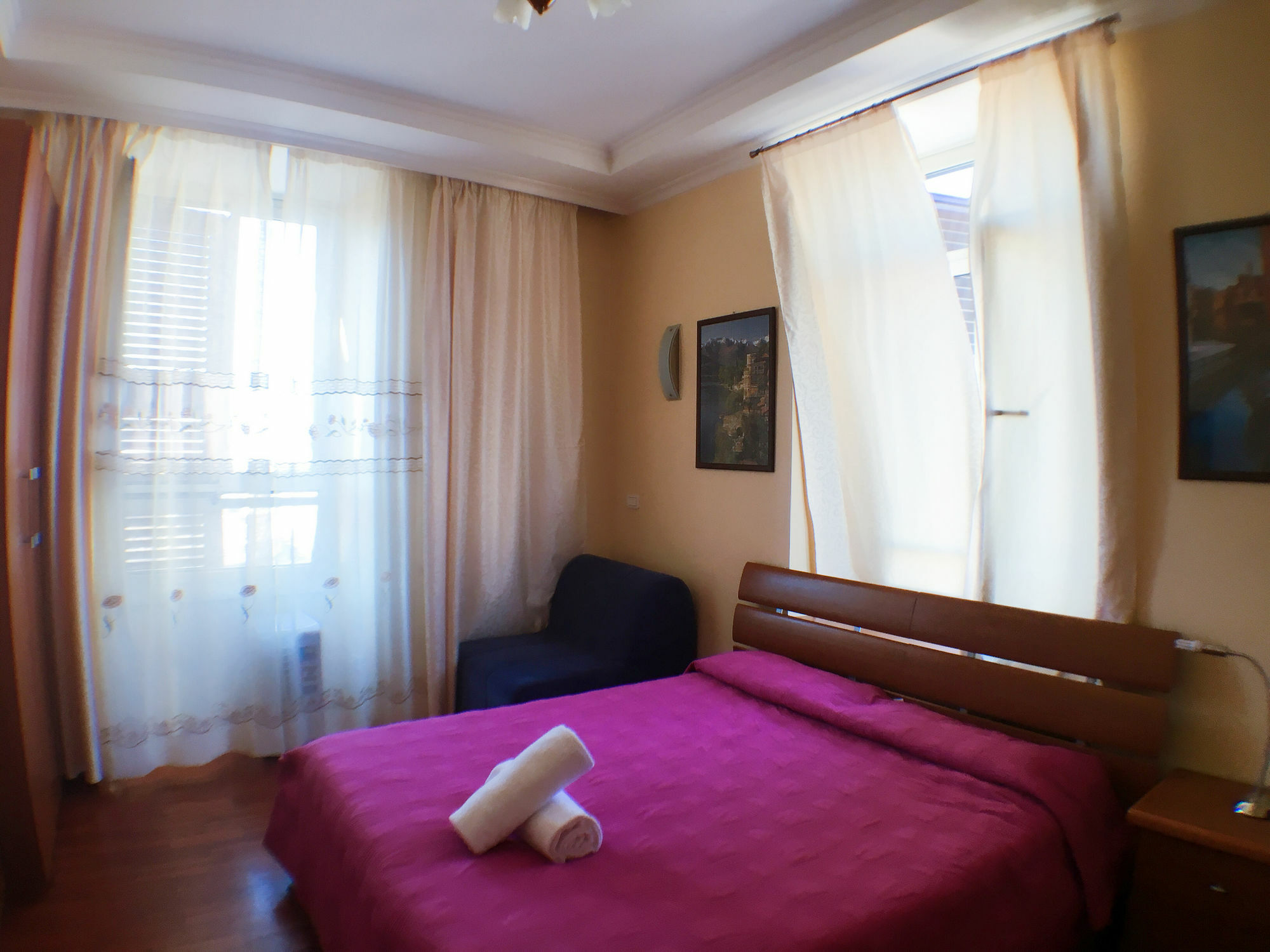 Zhihua Guest House Roma Dış mekan fotoğraf