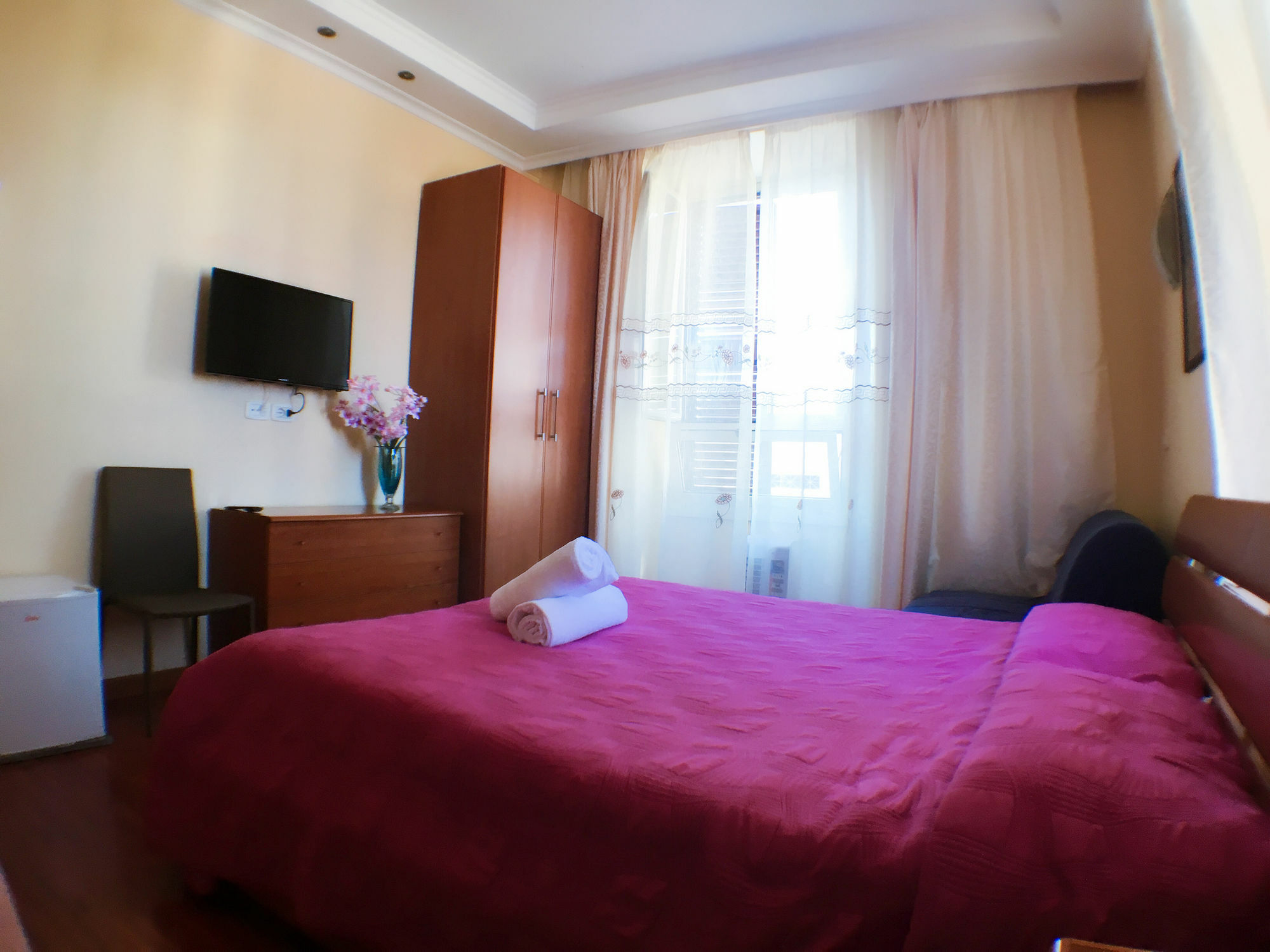 Zhihua Guest House Roma Dış mekan fotoğraf