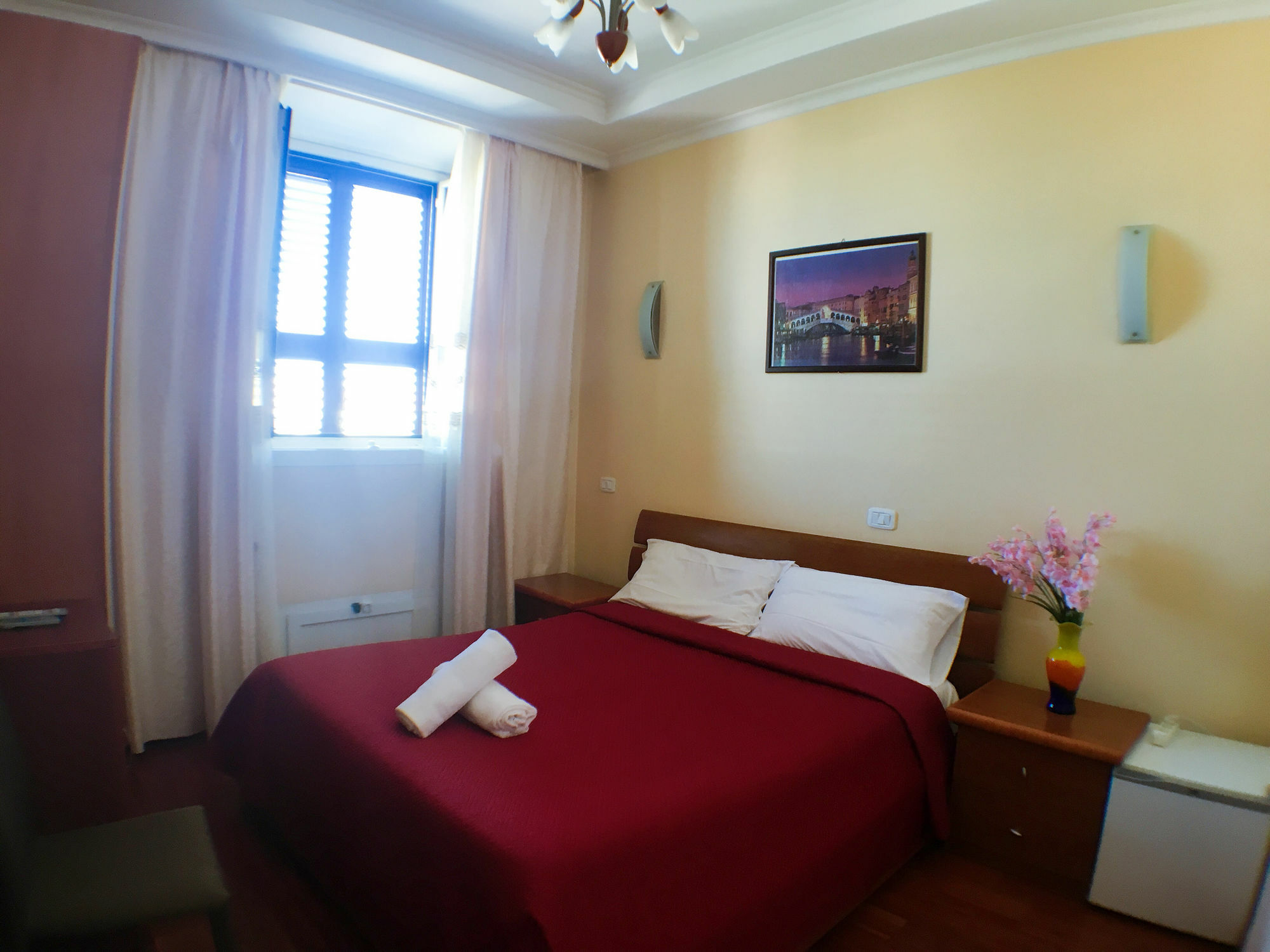 Zhihua Guest House Roma Dış mekan fotoğraf